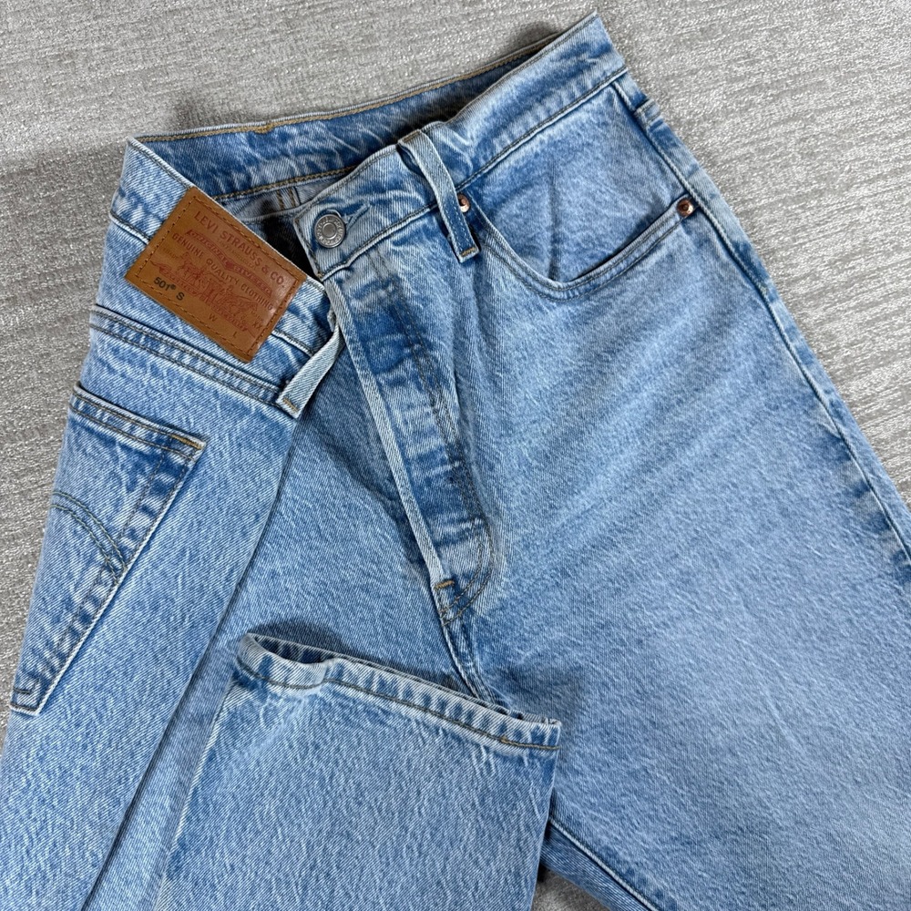 Levi's 501 S Jeans Womens 32x27 Light Blue Skinny Stretch Button Fly‎ 31/28
